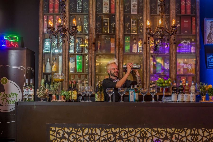 Bar completo do Buffet Masterday